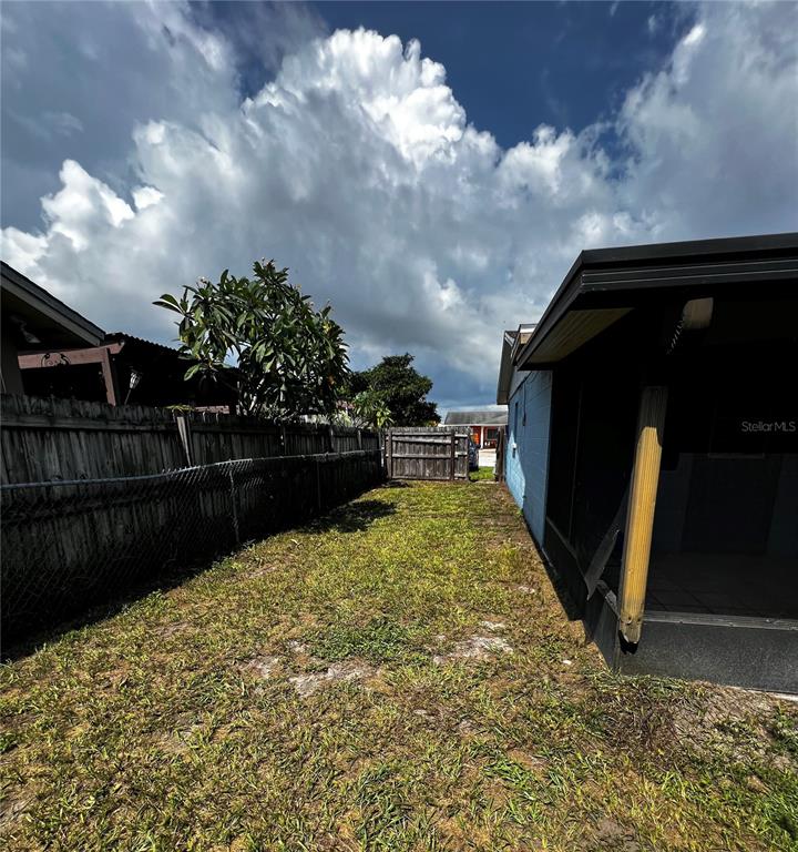 5915 Yorkshire Road Tampa, FL 33634 - Photo 7 of 15 Gallery Image 7