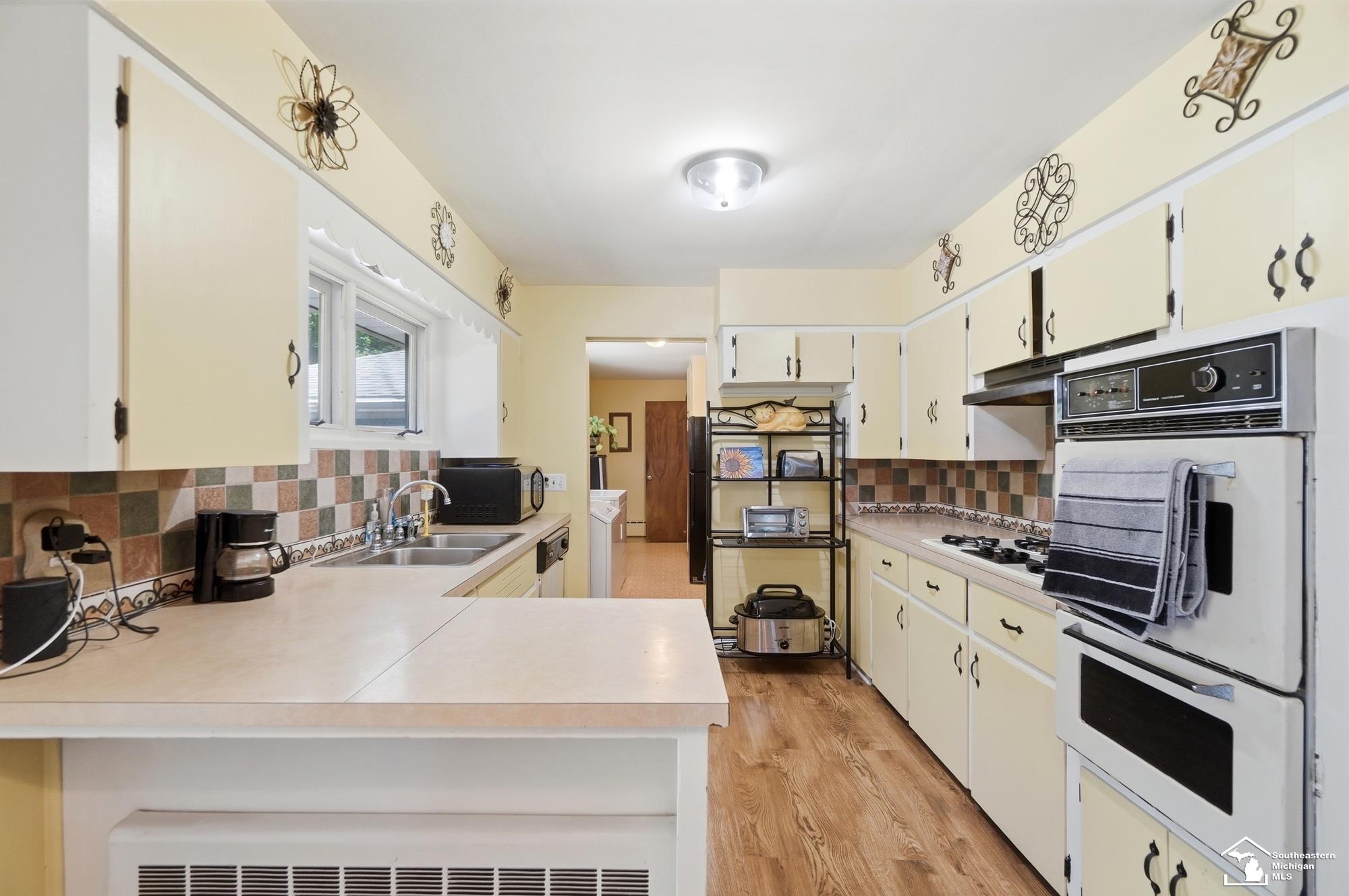 904 Custer Street Monroe, MI 48161 - Photo 16 of 42 50213237-59af50f9-6154-4b36-be1c-a889bcbb844a.JPG
