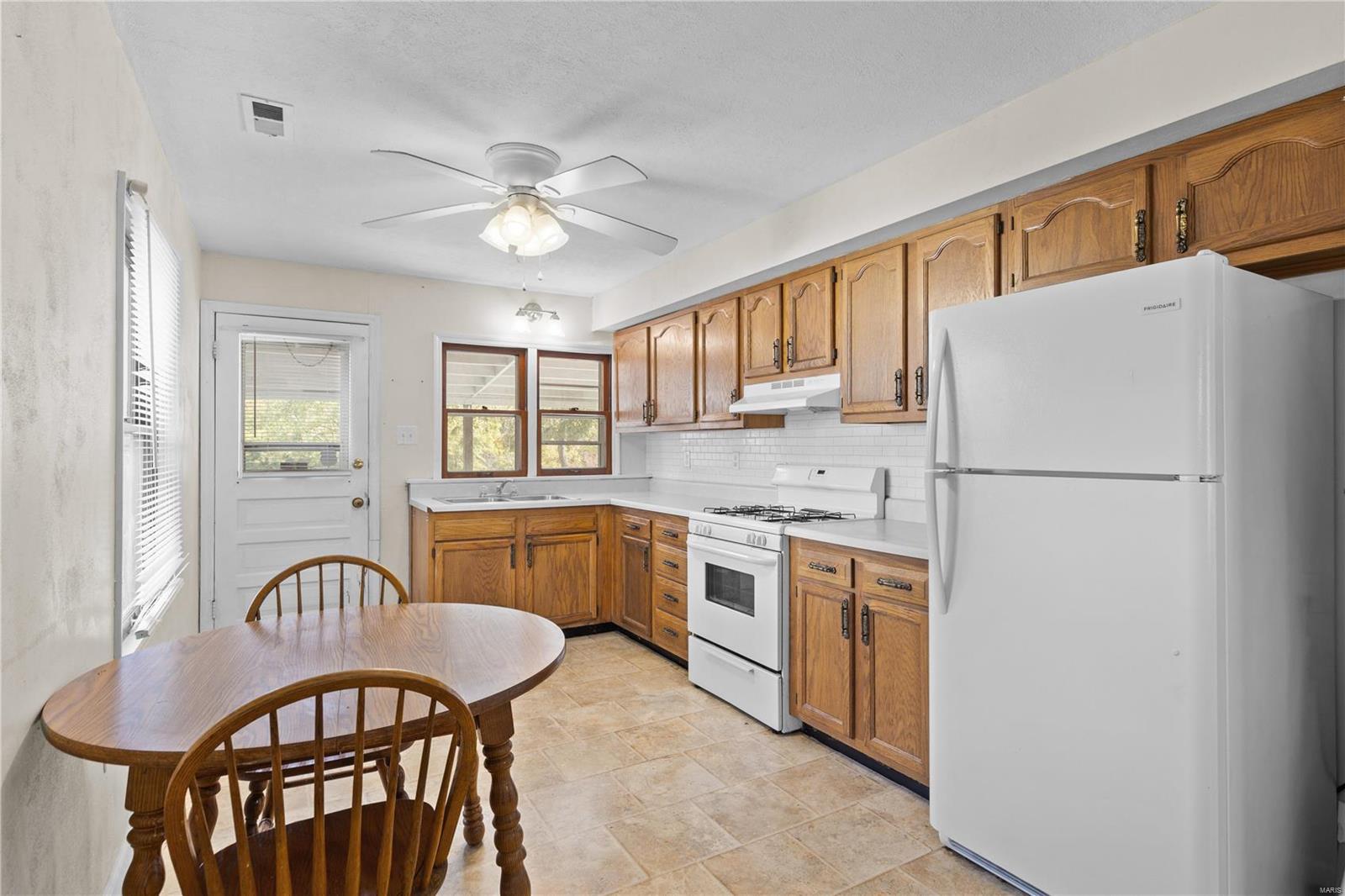 9910 N Road Fairview Heights, IL 62208 - Photo 19 of 24