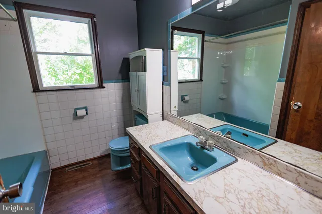 $2,300 | 213 Laurel Avenue, Unit B, Glassboro, NJ 08028