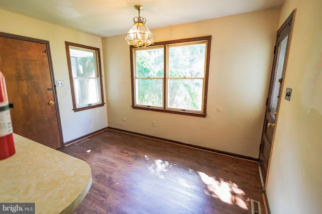 $2,300 | 213 Laurel Avenue, Unit B, Glassboro, NJ 08028