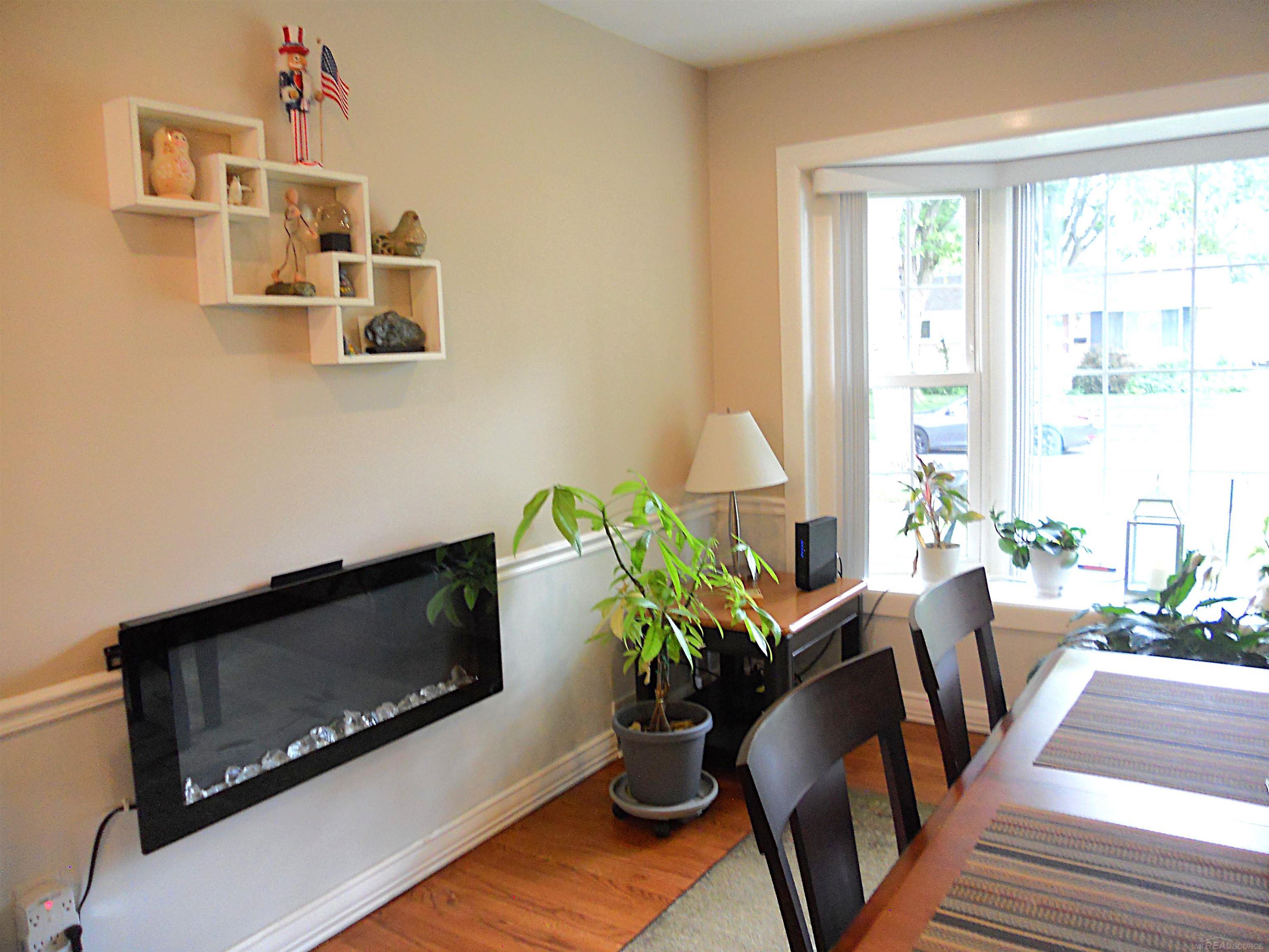 625 Rewold Drive Rochester, MI 48307 - Photo 24 of 69 50213110-6ce38a87-c6dd-4e33-9f08-0c1692d7374f.JPG