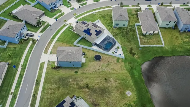 a view of a yard in front of house