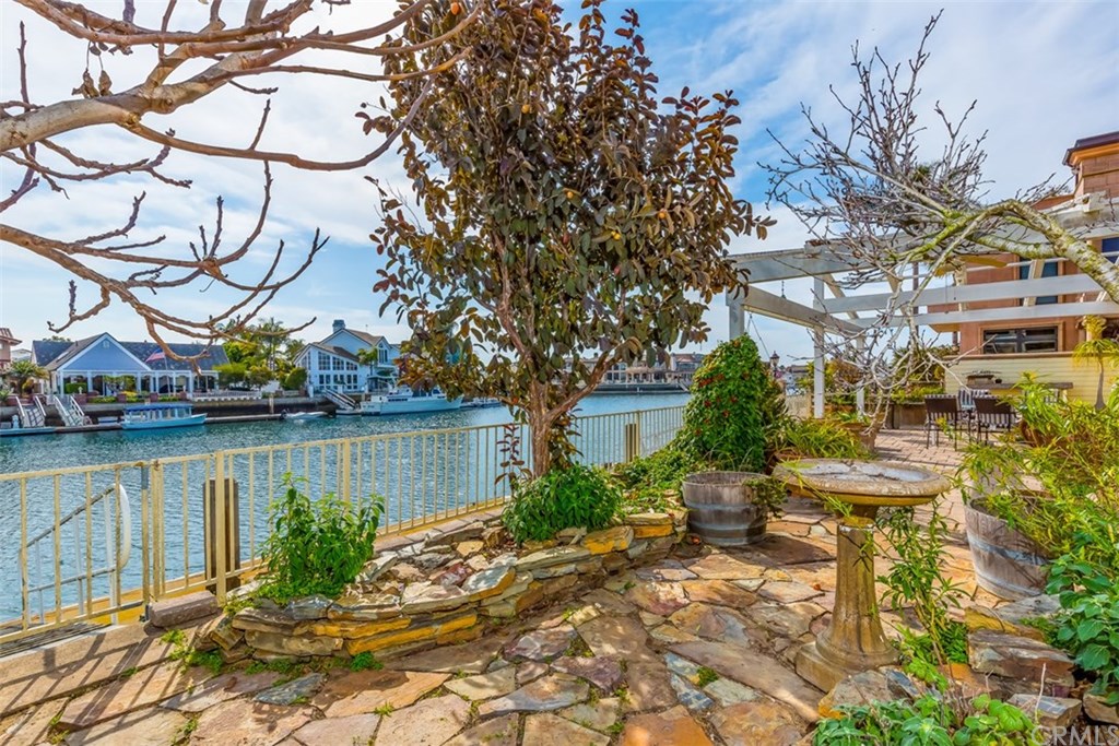 3392 Gilbert Drive Huntington Beach, CA 92649 - Photo 15 of 18 View from front patio