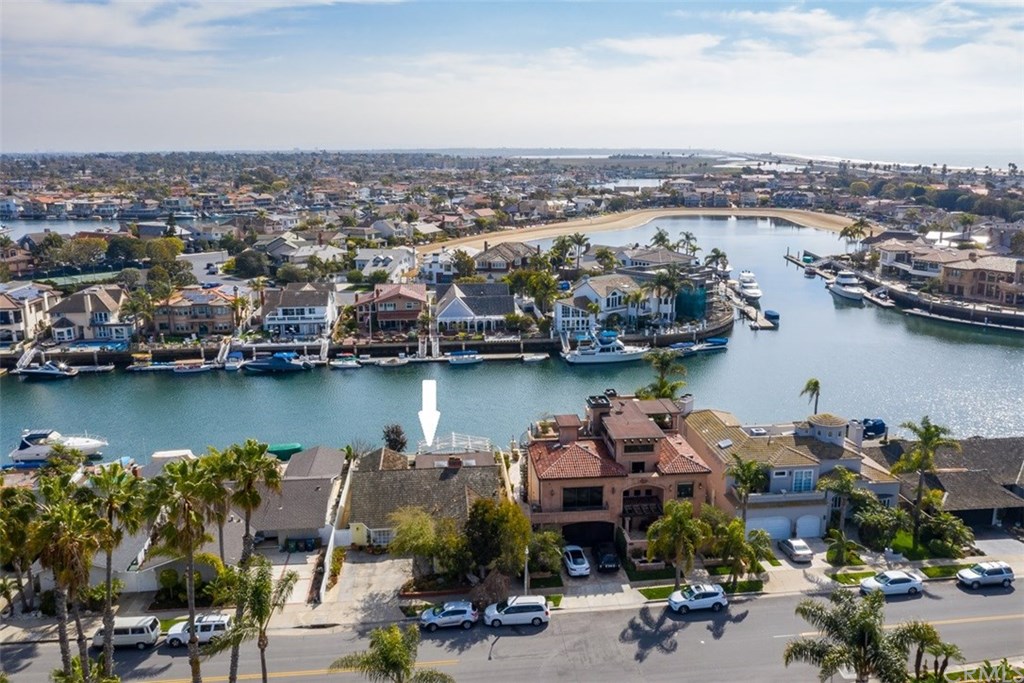 3392 Gilbert Drive Huntington Beach, CA 92649 - Photo 3 of 18