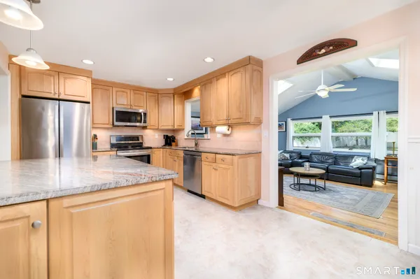 $845,000 | 2 Thistle Road, Norwalk, CT 06851