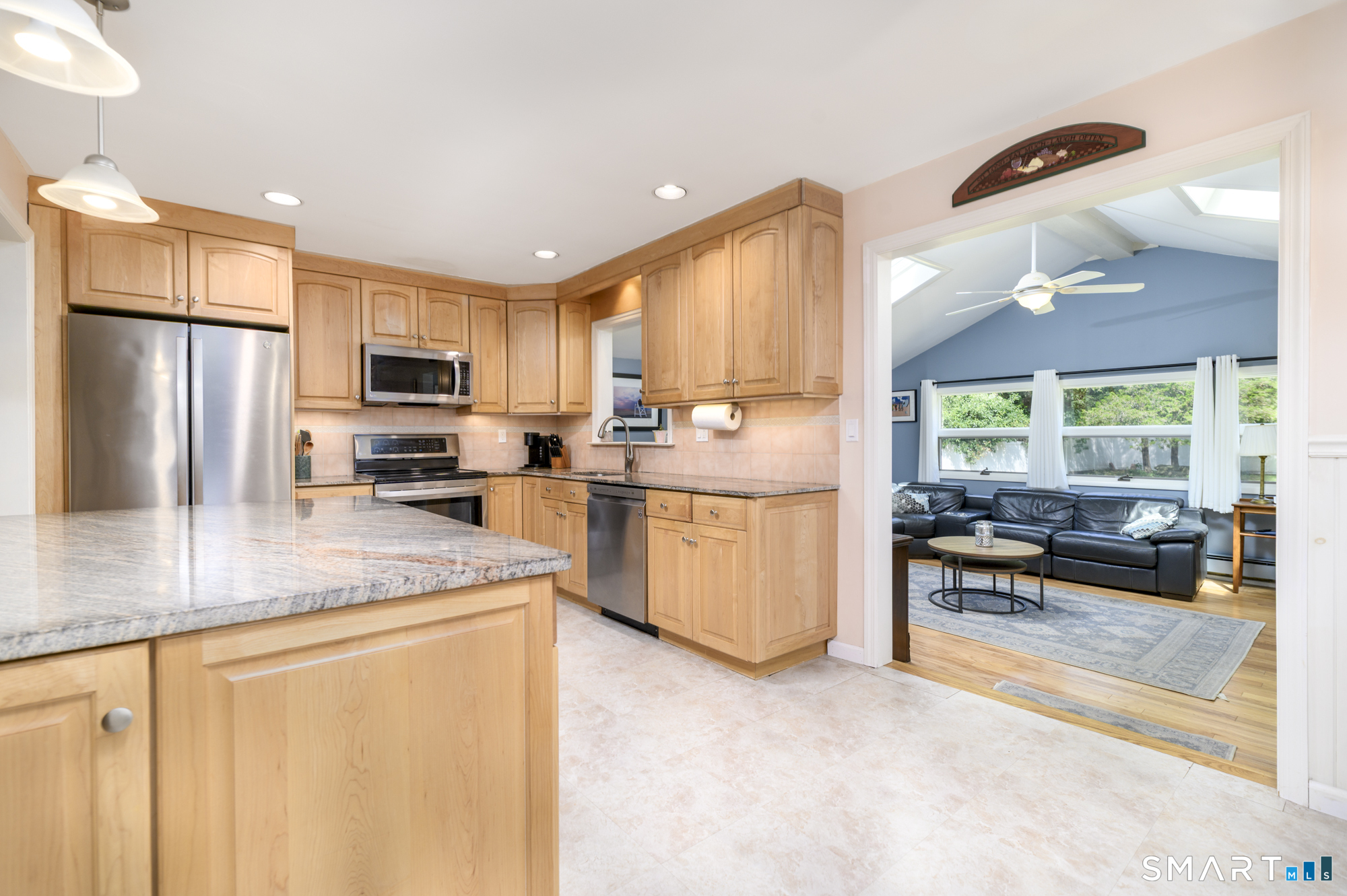 2 Thistle Road Norwalk, CT 06851 - Photo 12 of 39