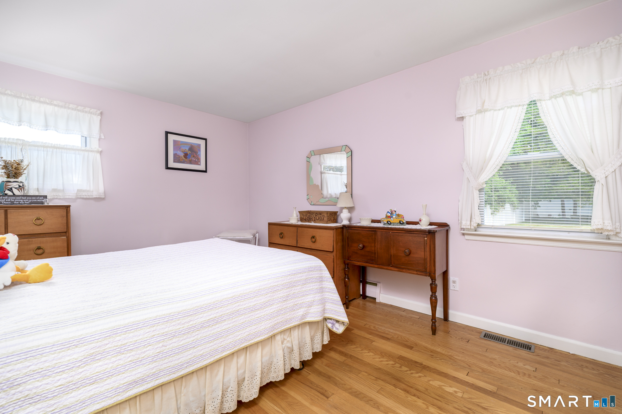 2 Thistle Road Norwalk, CT 06851 - Photo 16 of 39