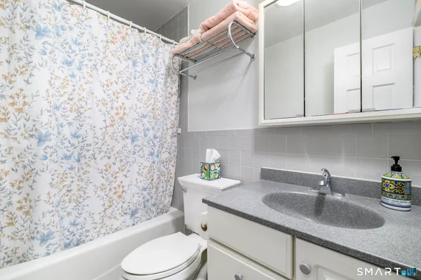 $845,000 | 2 Thistle Road, Norwalk, CT 06851