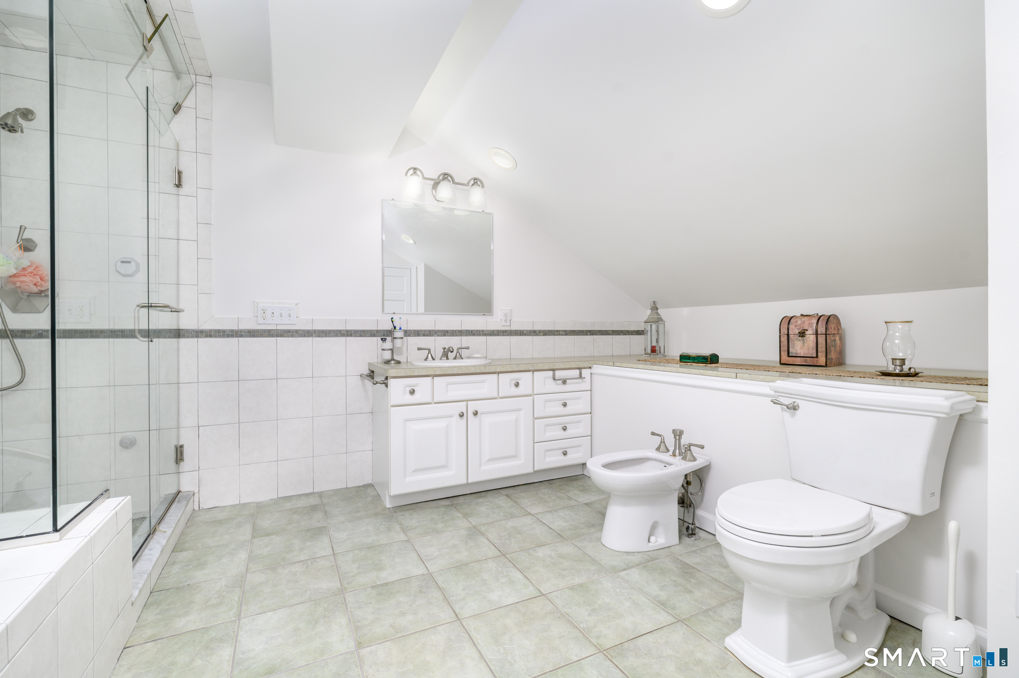 2 Thistle Road Norwalk, CT 06851 - Photo 26 of 39