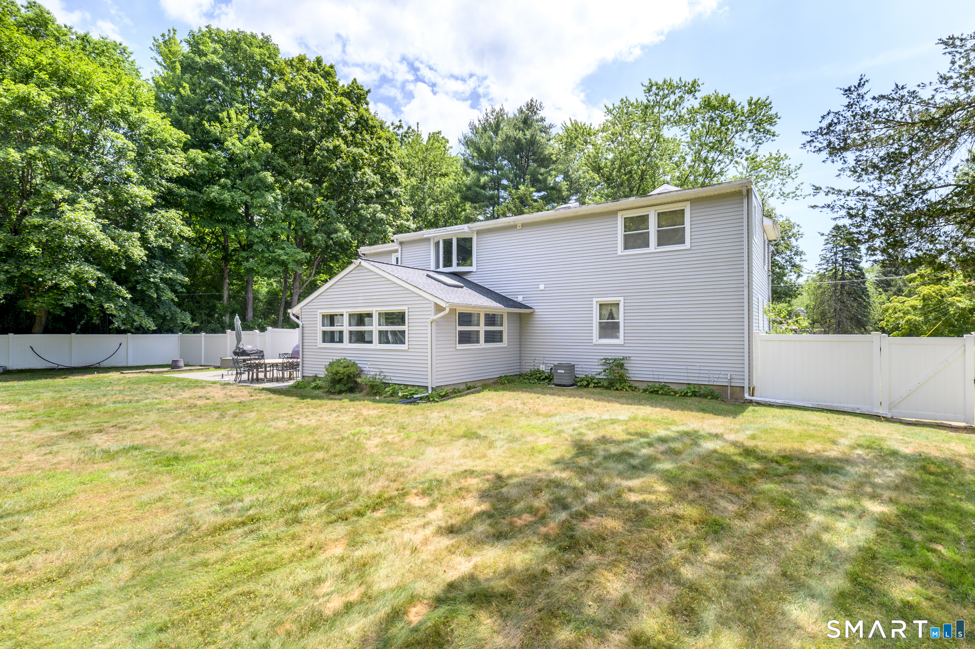 2 Thistle Road Norwalk, CT 06851 - Photo 33 of 39