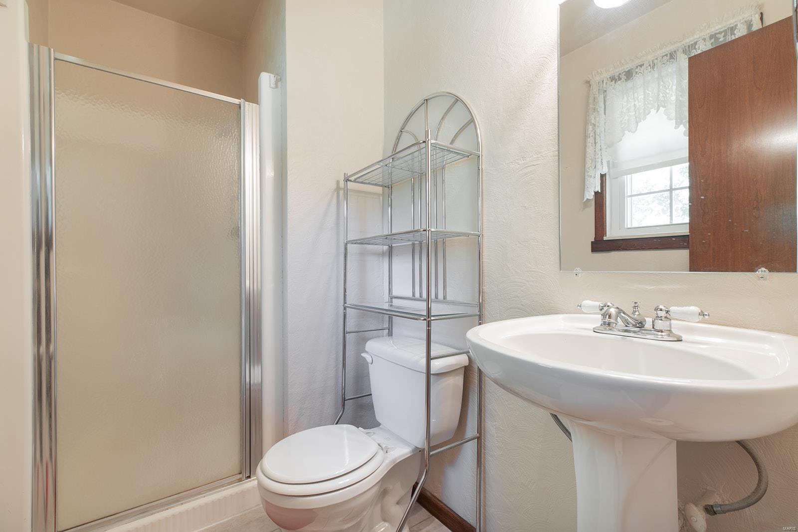 910 Long Branch Road Troy, IL 62294 - Photo 19 of 49 Gallery Image 19