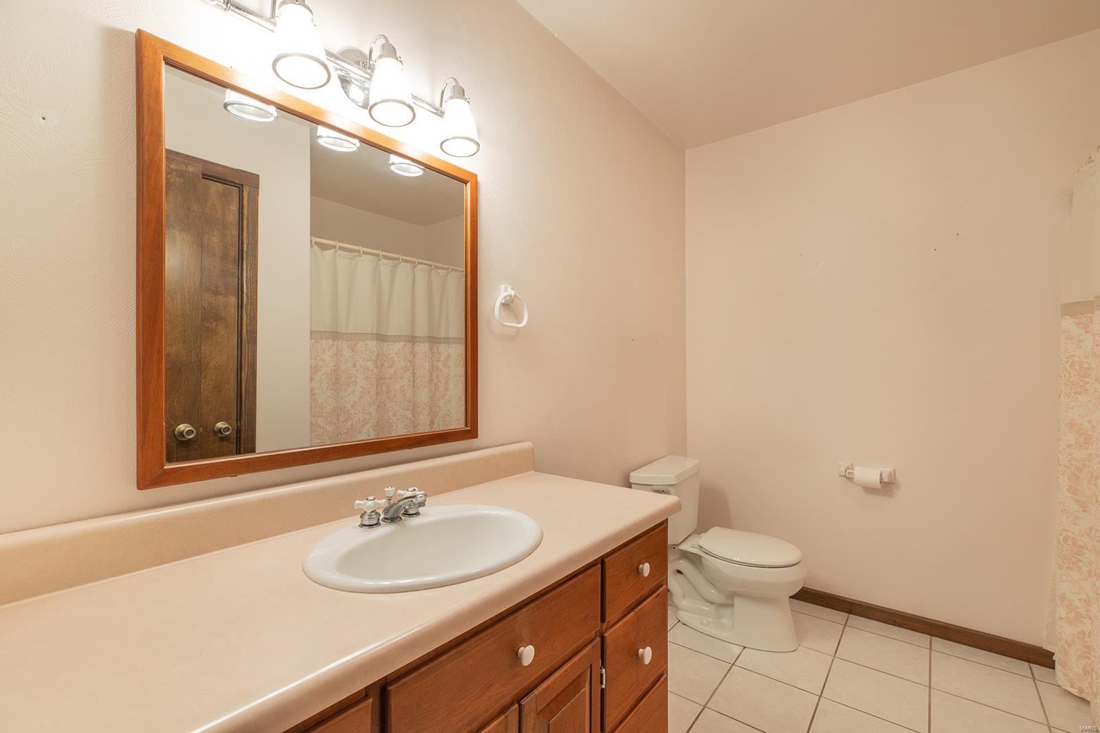 910 Long Branch Road Troy, IL 62294 - Photo 23 of 49 Gallery Image 23