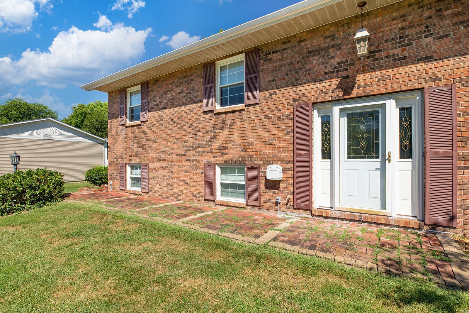 910 Long Branch Road Troy, IL 62294 - Photo 37 of 49 Gallery Image 37