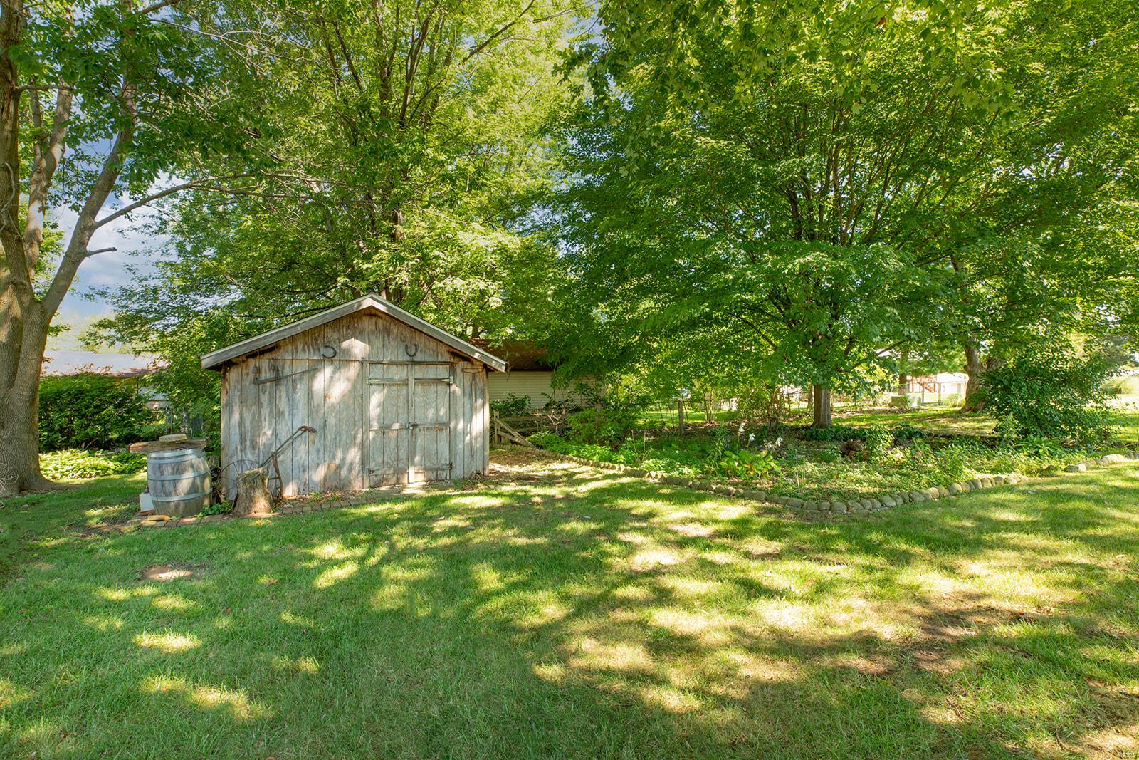 910 Long Branch Road Troy, IL 62294 - Photo 43 of 49 Gallery Image 43