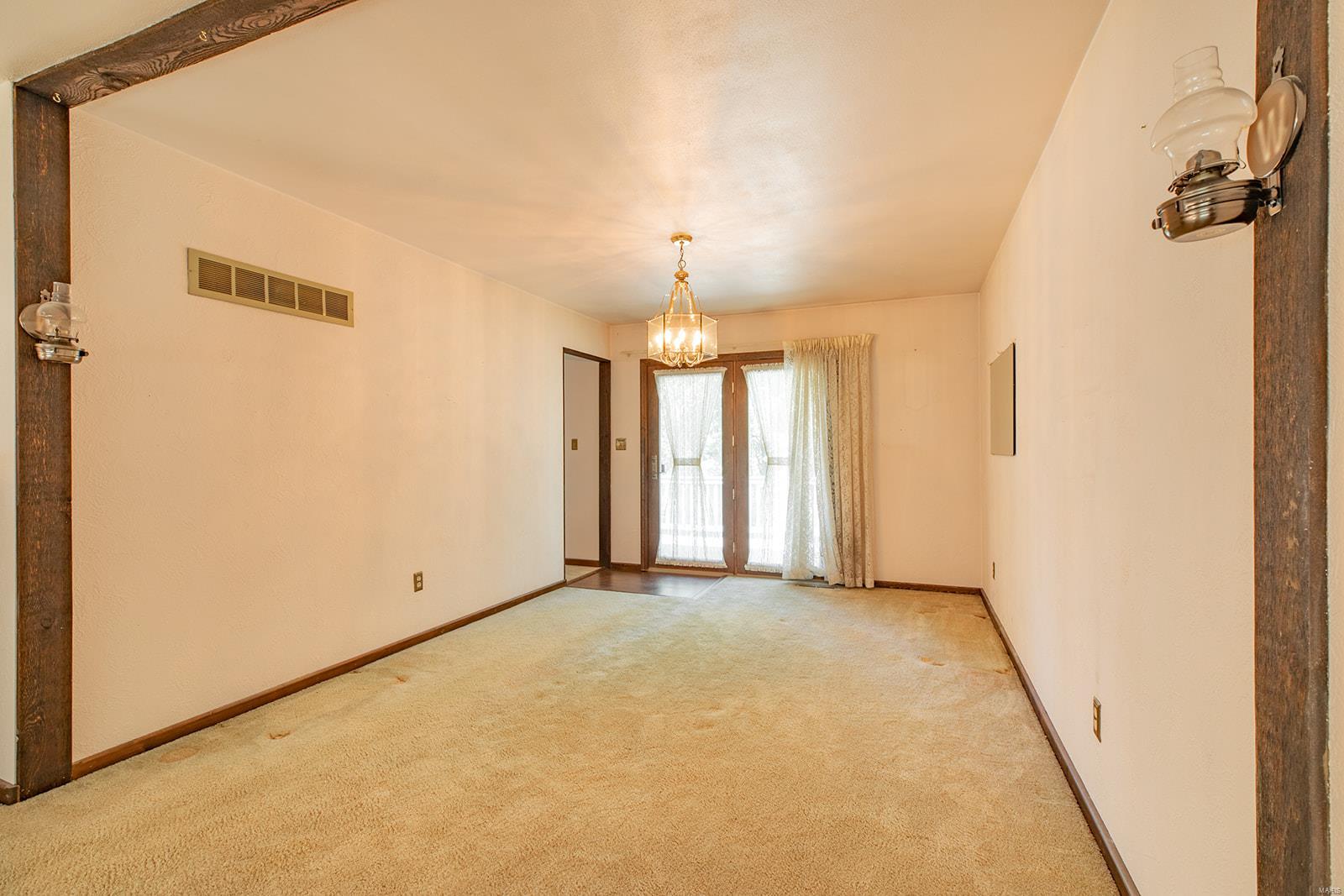 910 Long Branch Road Troy, IL 62294 - Photo 8 of 49 Gallery Image 8