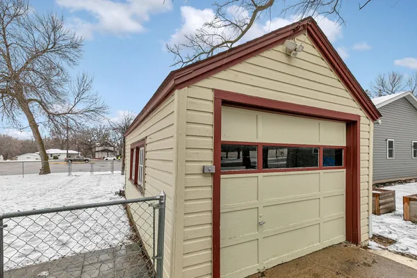 $209,898 | 226 4th Street East, Rockville, MN 56369