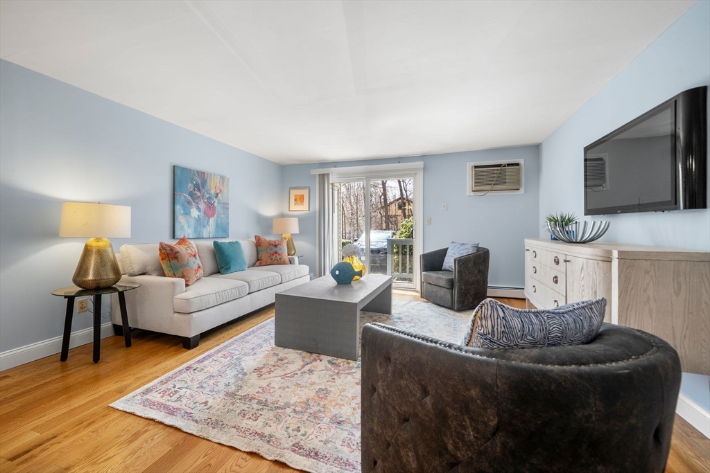 165 R Chestnut Street, Unit 2 Foxboro, MA 02035 - Photo 4 of 17