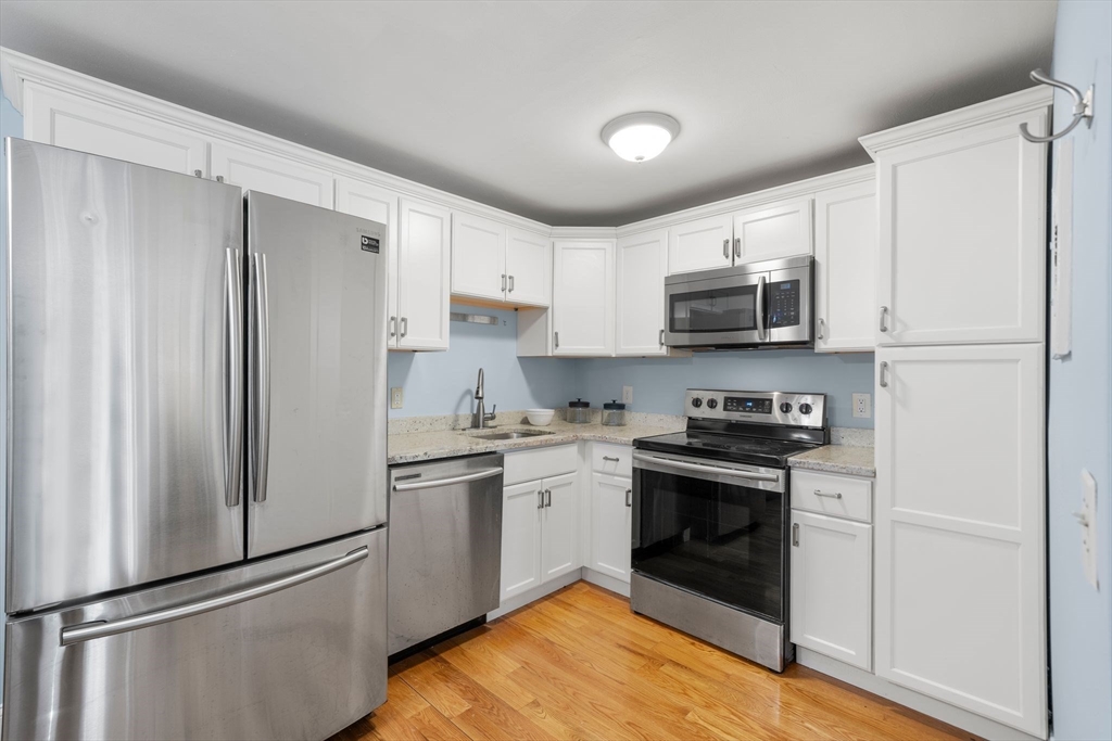165 R Chestnut Street, Unit 2 Foxboro, MA 02035 - Photo 5 of 17