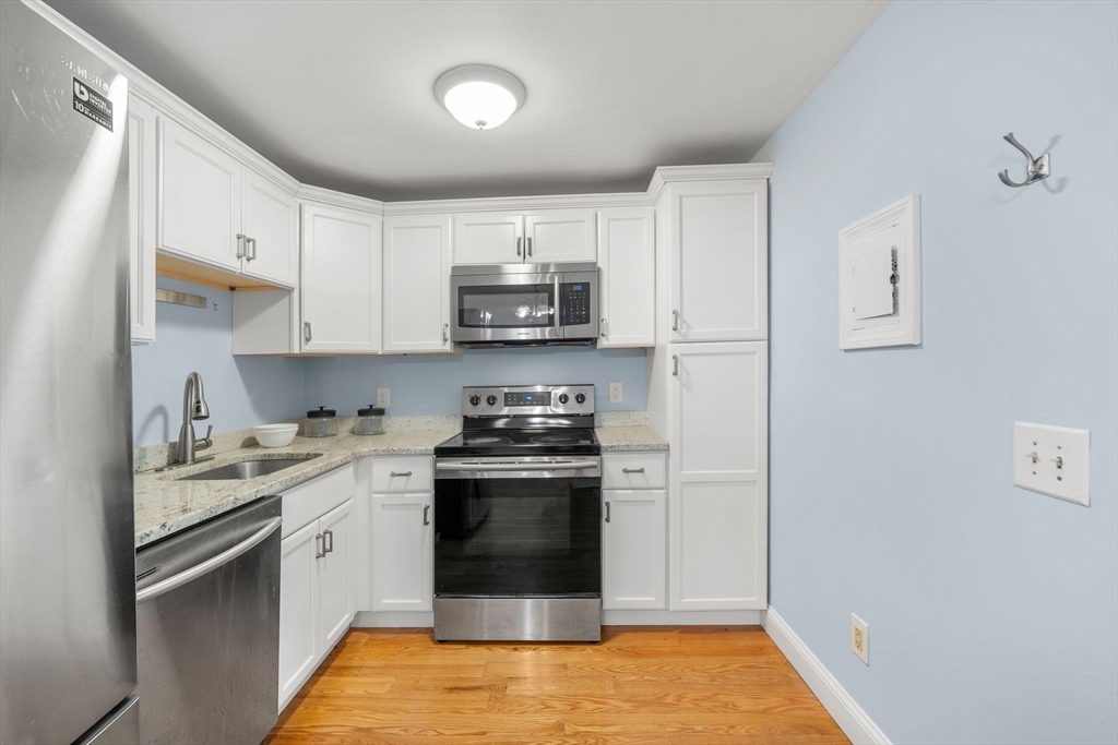 165 R Chestnut Street, Unit 2 Foxboro, MA 02035 - Photo 6 of 17