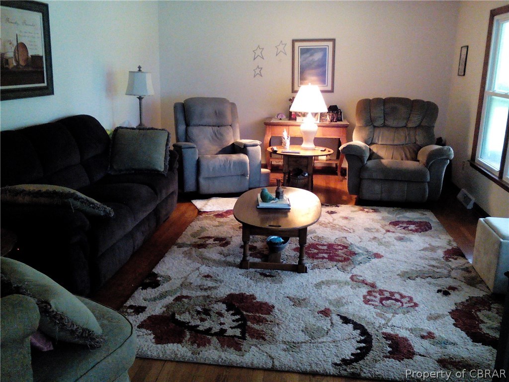 5762 Clay Bank Road Gloucester, VA 23061 - Photo 5 of 11