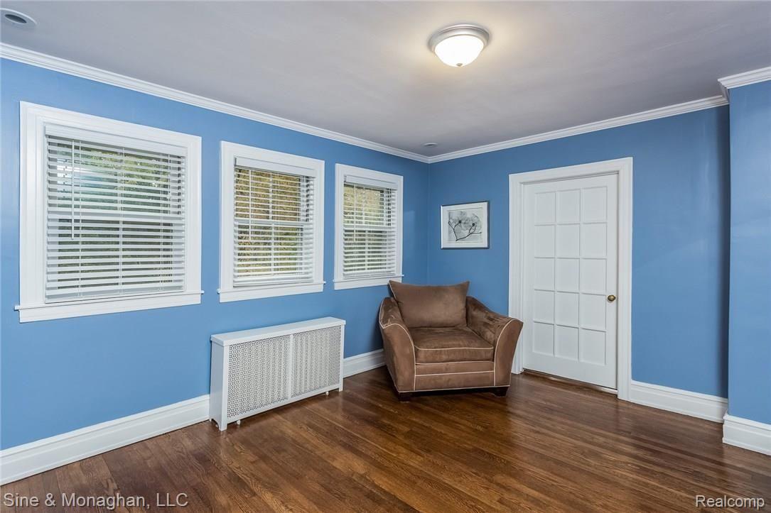 47 Colonial Road Grosse Pointe, MI 48236 - Photo 31 of 57 021-Sitting_Room-3364216-medium.jpg