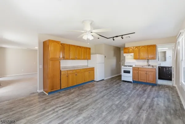 $2,400 | 42 Cook Avenue, Unit 5, Madison, NJ 07940