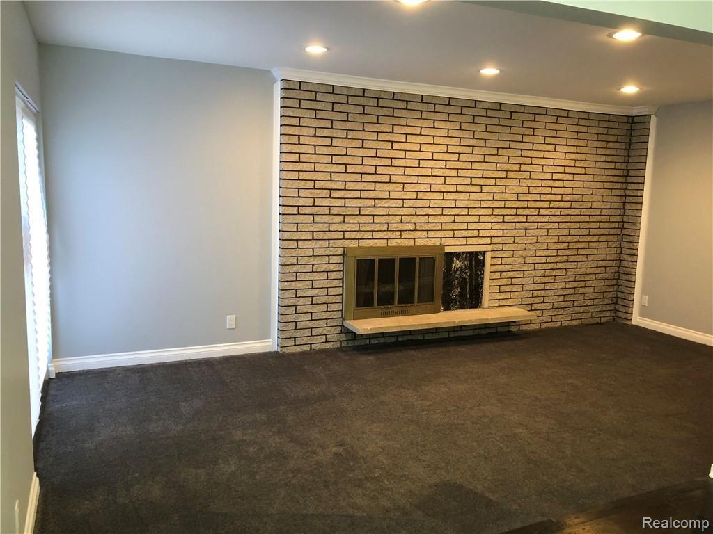 23700 Rockingham Street Southfield, MI 48033 - Photo 12 of 43 IMG_2918.JPG
