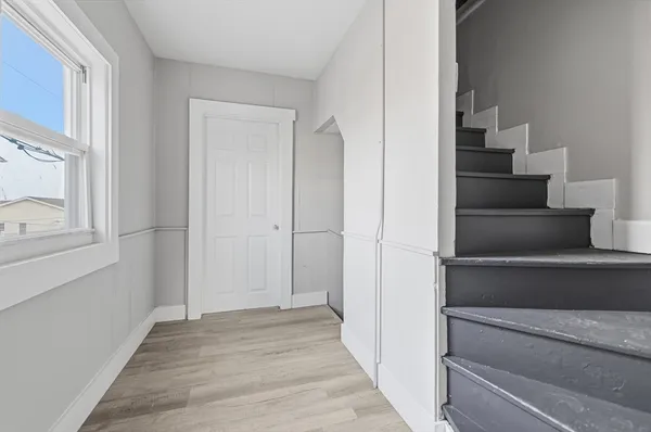 $2,100 | 255 Rodman Street, Unit 3, Fall River, MA 02721