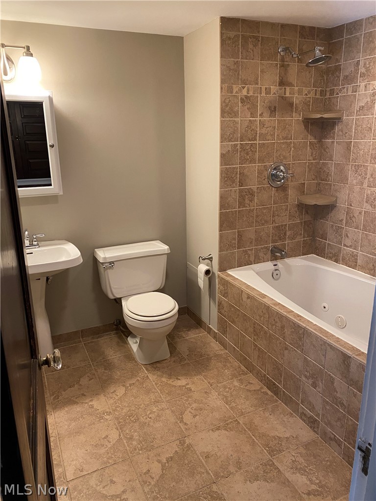 2660 South Taylor Road Cleveland, OH 44118 - Photo 20 of 30