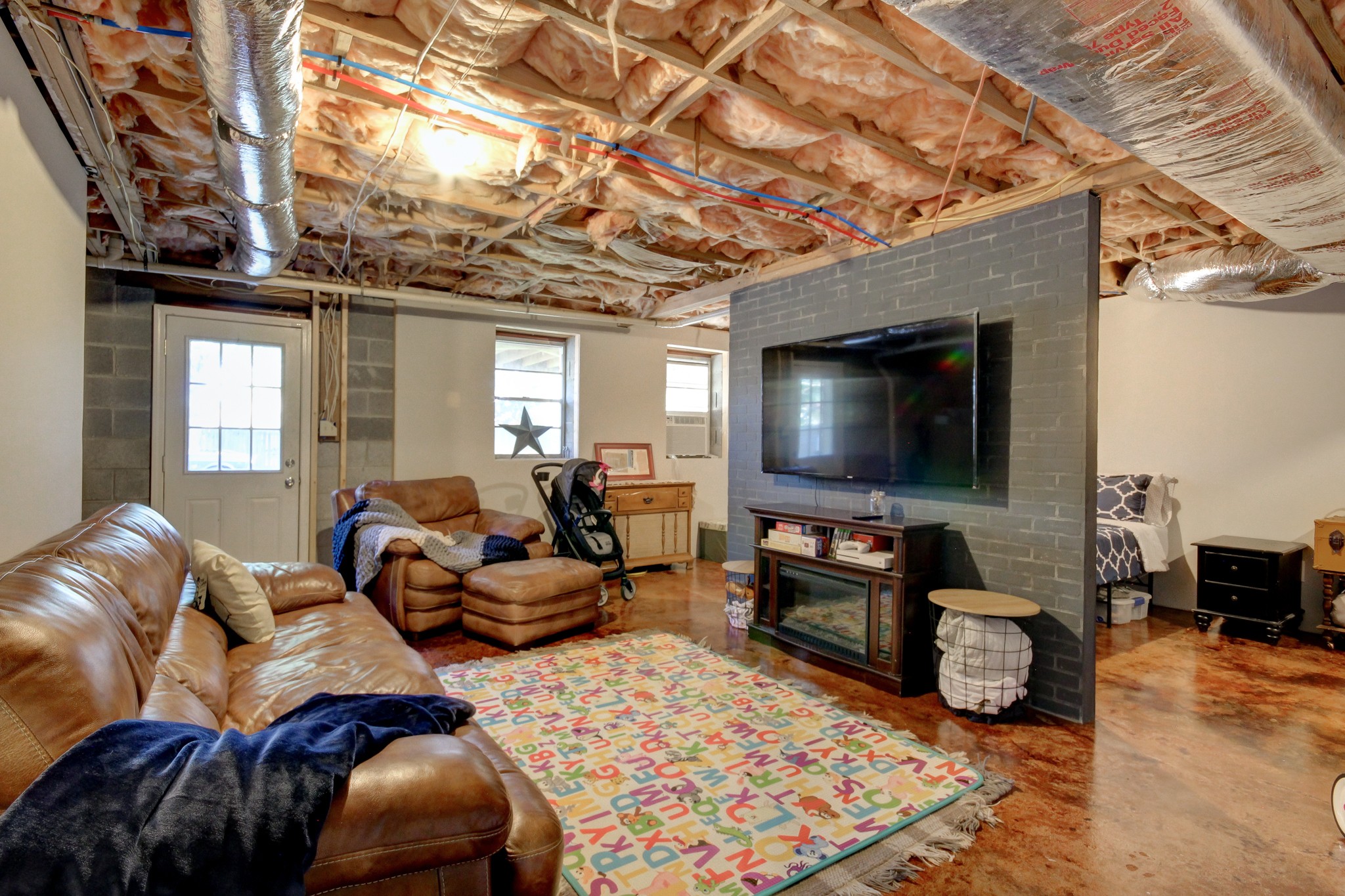1867 Needmore Road Clarksville, TN 37042 - Photo 20 of 24 Gallery Image 20