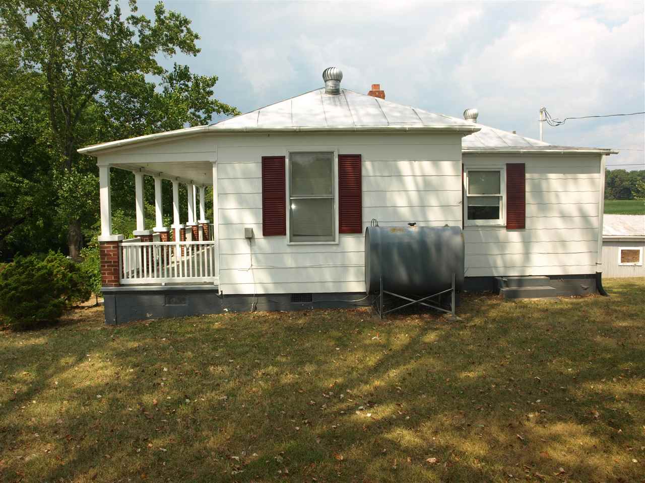 734 Good Hope Church Road Aroda, VA 22709 - Photo 4 of 16 a front view of a house with a yard