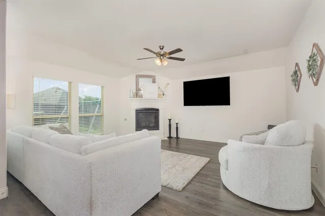 $370,000 | 7405 Twisted Thicket Lane, Aubrey, TX 76227