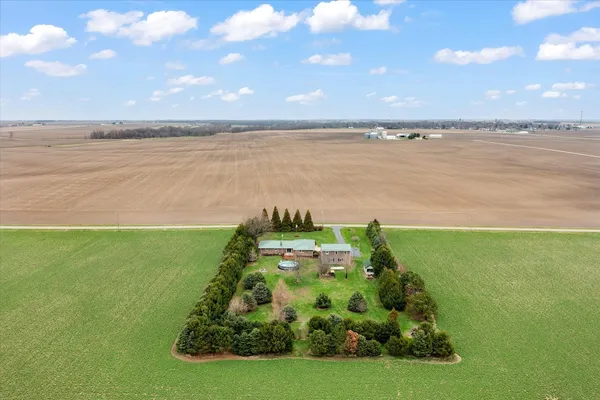$305,000 | 14540 East 3400 N Road, Rossville, IL 60963