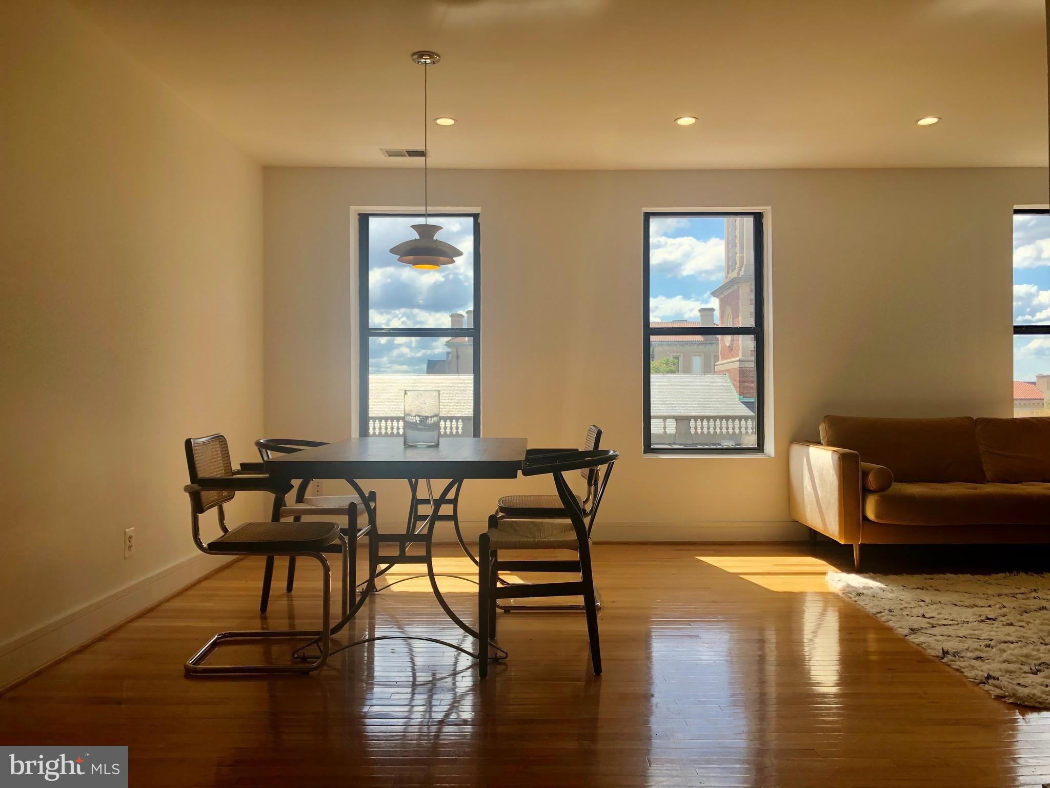 2901 16th Street Northwest, Unit 504 Washington, DC 20009 - Photo 4 of 22 Dining area