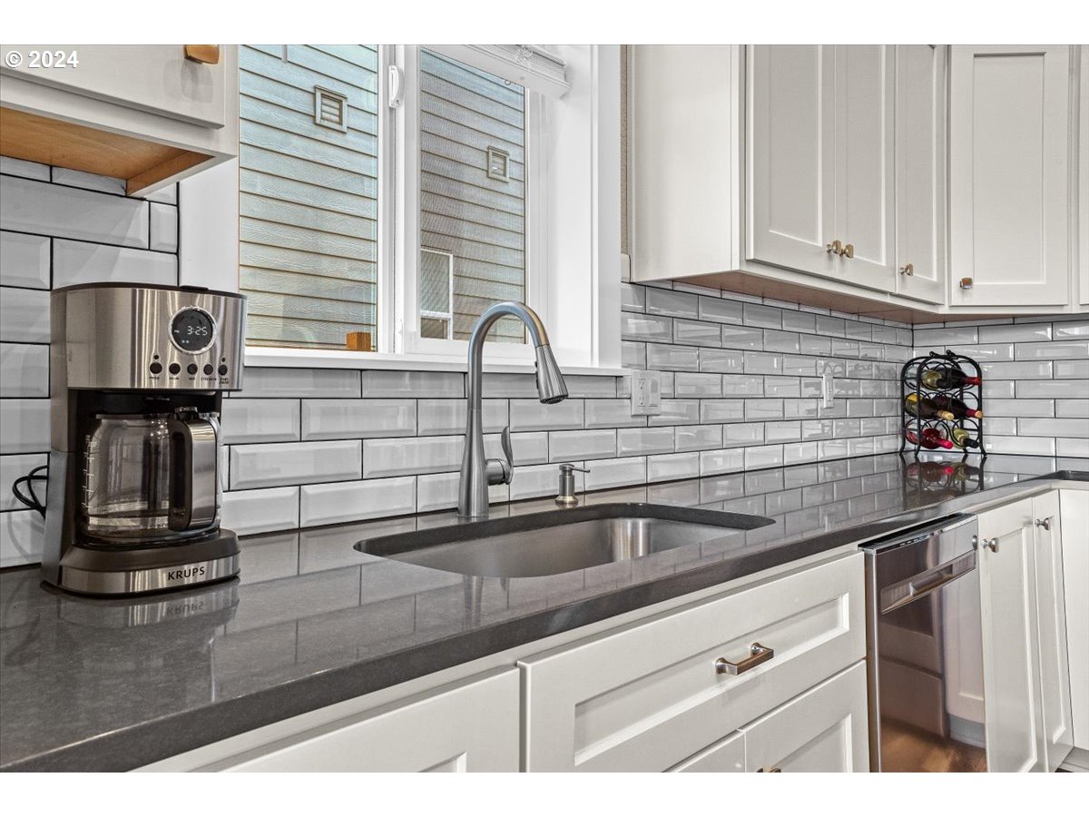 1071 Chestnut Street Independence, OR 97351 - Photo 16 of 39 Gallery Image 16
