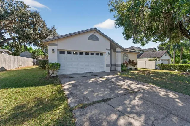 $350,000 | 204 Sugar Creek Drive, Plant City, FL 33563