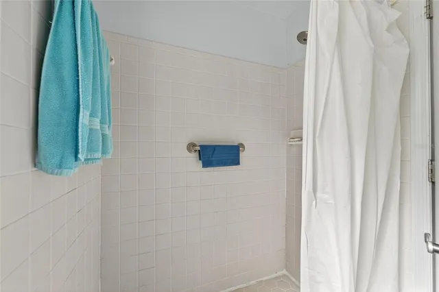 $350,000 | 204 Sugar Creek Drive, Plant City, FL 33563