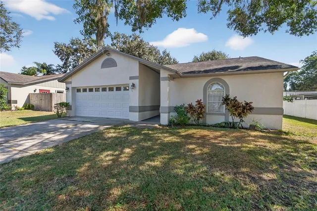 $350,000 | 204 Sugar Creek Drive, Plant City, FL 33563
