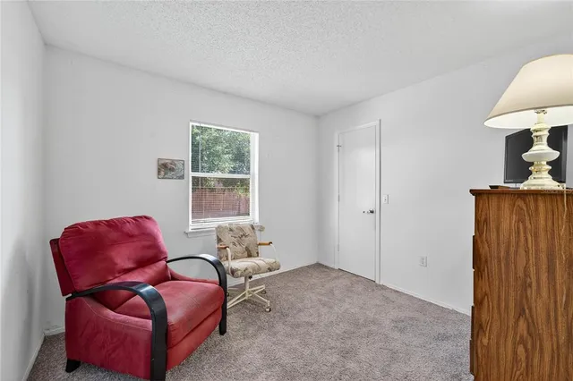 $350,000 | 204 Sugar Creek Drive, Plant City, FL 33563