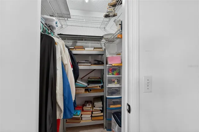 $350,000 | 204 Sugar Creek Drive, Plant City, FL 33563