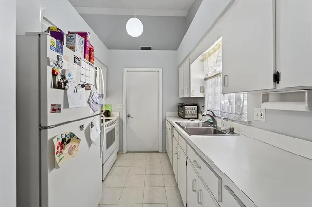 $350,000 | 204 Sugar Creek Drive, Plant City, FL 33563