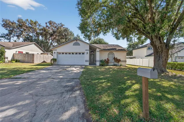 $350,000 | 204 Sugar Creek Drive, Plant City, FL 33563