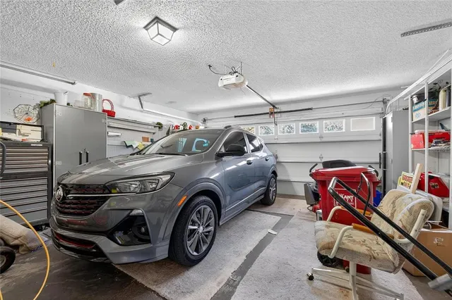 $350,000 | 204 Sugar Creek Drive, Plant City, FL 33563