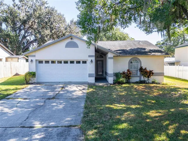 $350,000 | 204 Sugar Creek Drive, Plant City, FL 33563