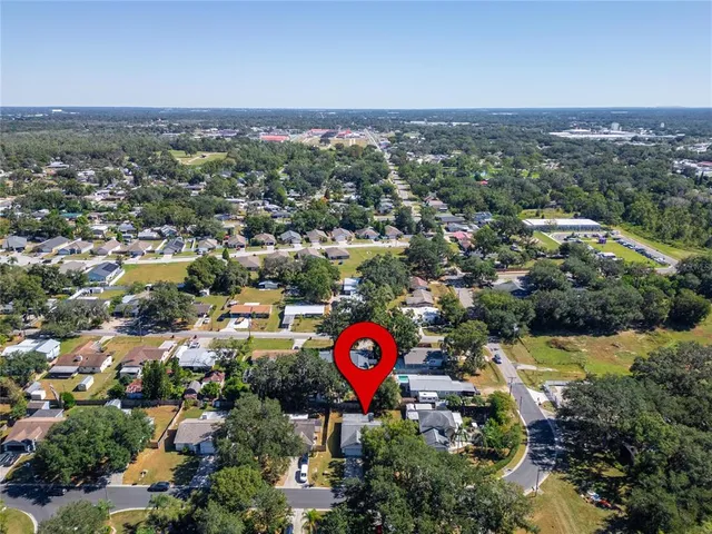 $350,000 | 204 Sugar Creek Drive, Plant City, FL 33563