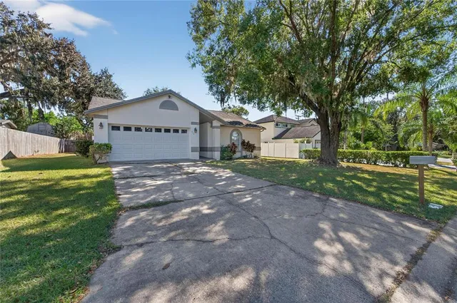 $350,000 | 204 Sugar Creek Drive, Plant City, FL 33563