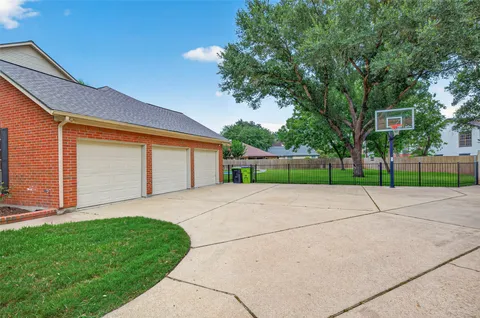 $565,000 | 3103 Millbrook Lane, Missouri City, TX 77459