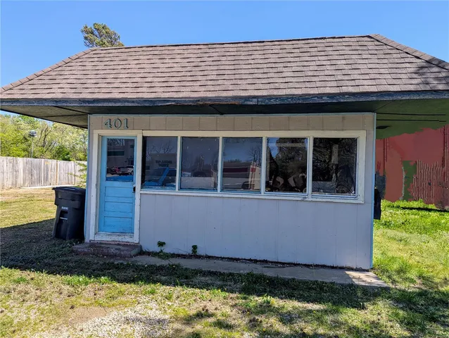 $20,000 | 401 West Grand Street, Campbell, MO 63933