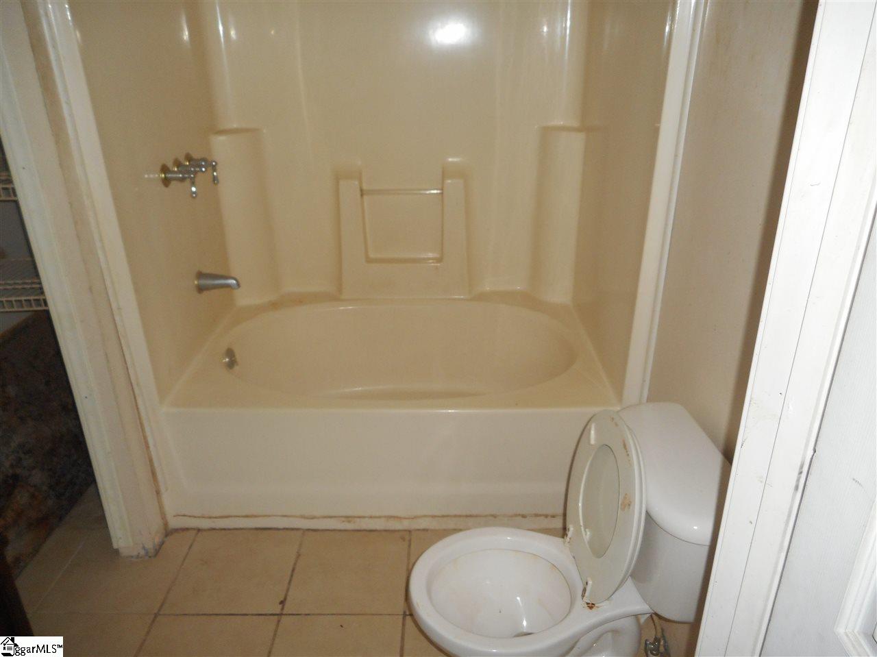 2271 Fews Chapel Road Greer, SC 29651 - Photo 9 of 10